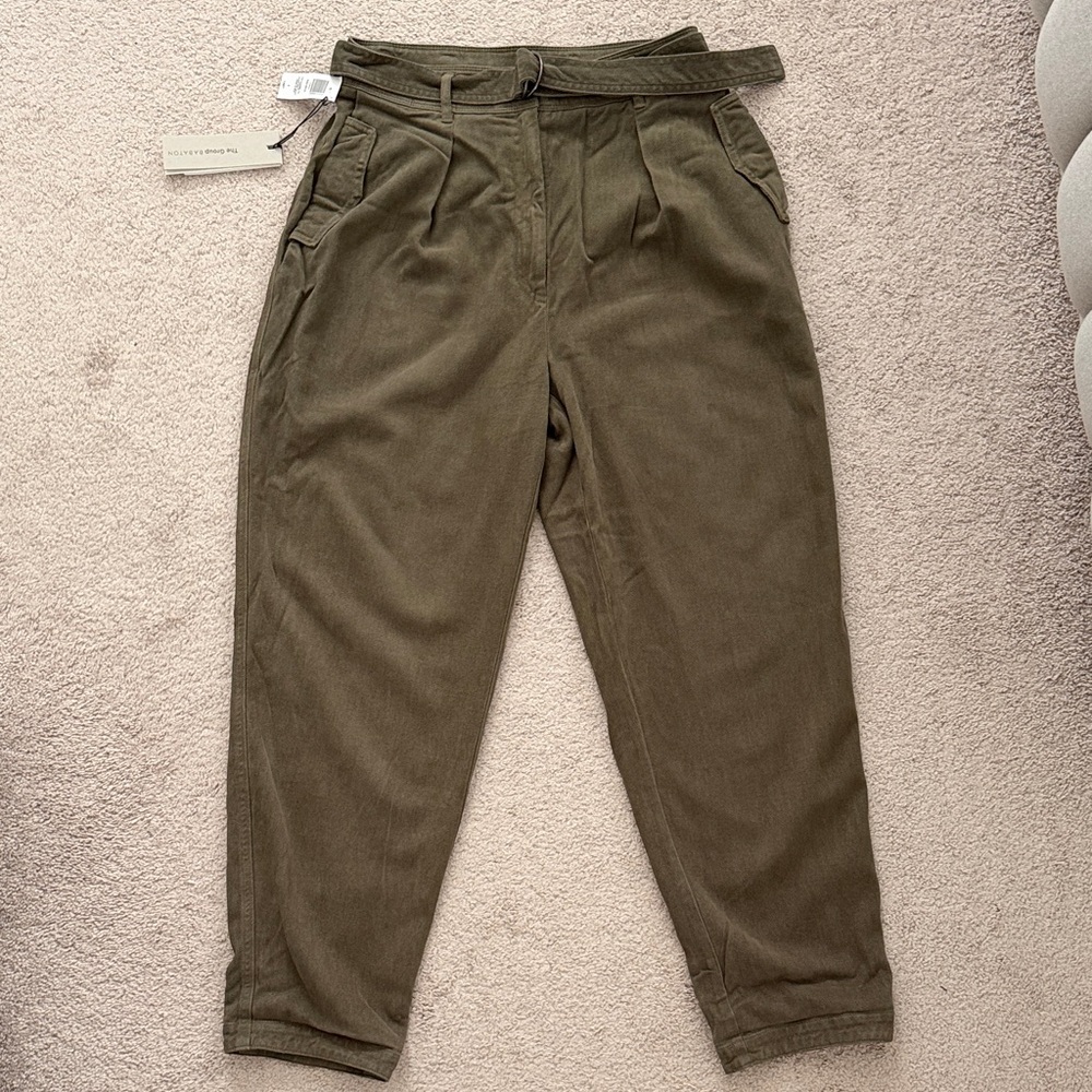 Babaton Women’s Olive Green Pleated Tapered Pants